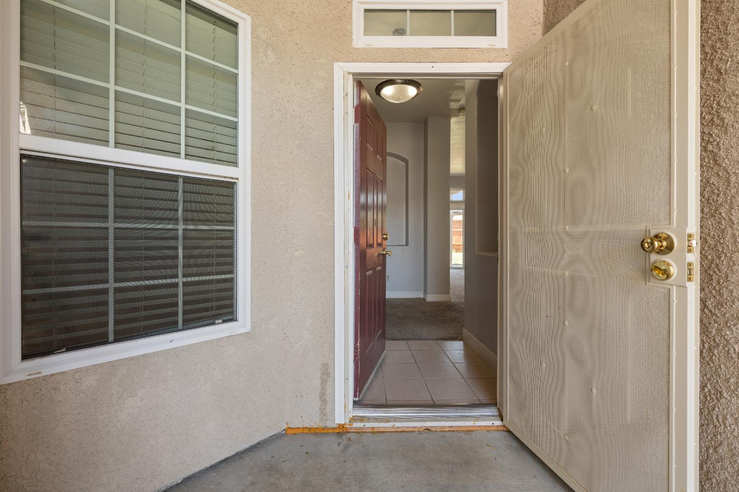 5876 W Acacia Ave, Fresno, CA 93722