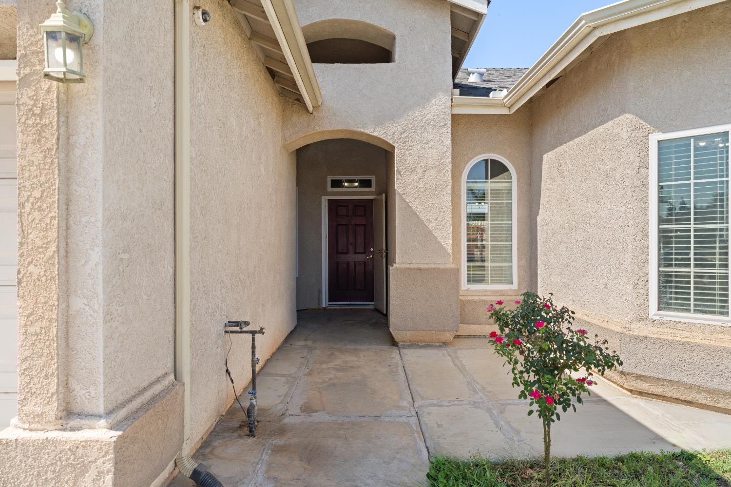 5876 W Acacia Ave, Fresno, CA 93722