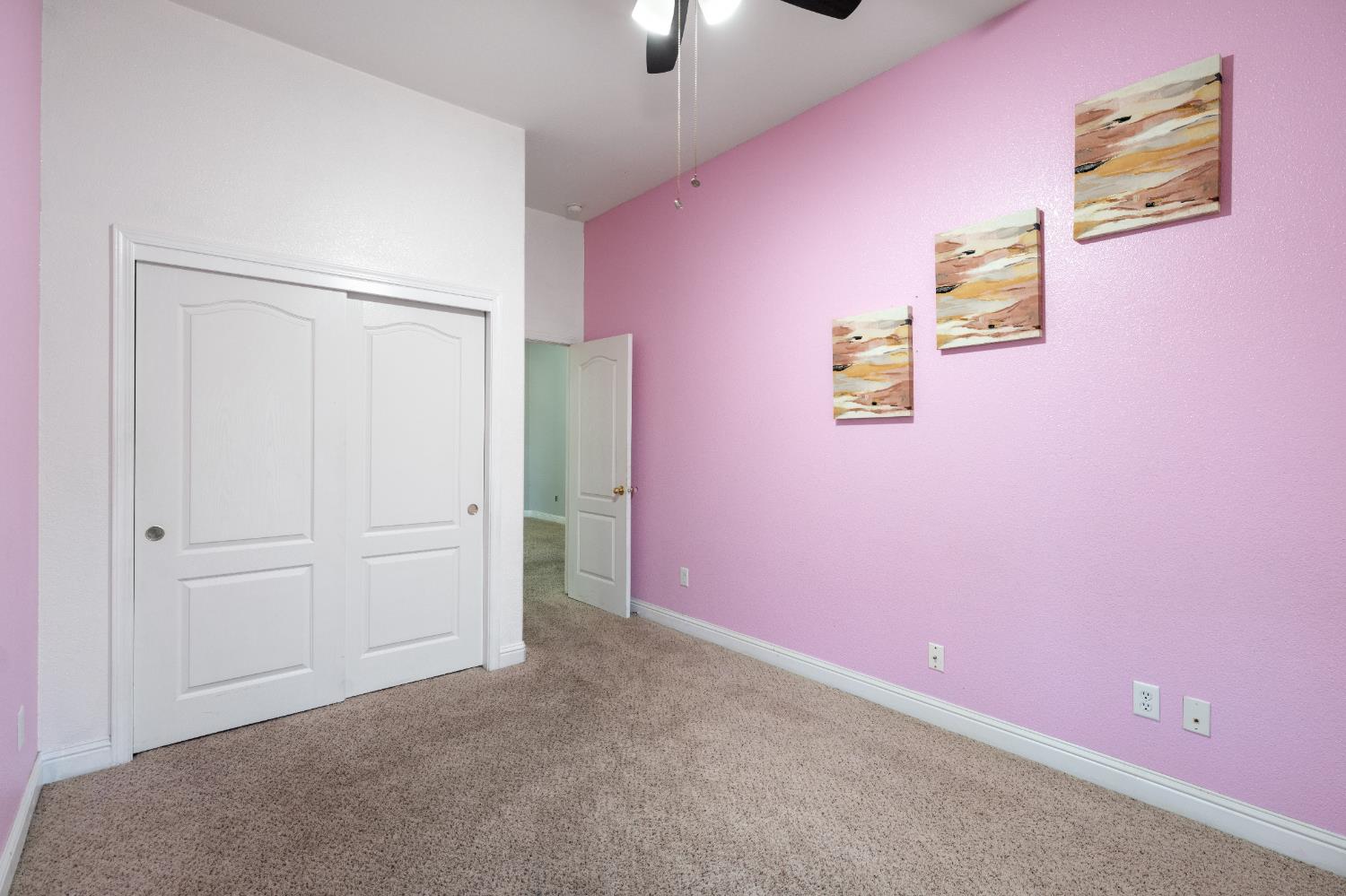 5876 W Acacia Ave, Fresno, CA 93722