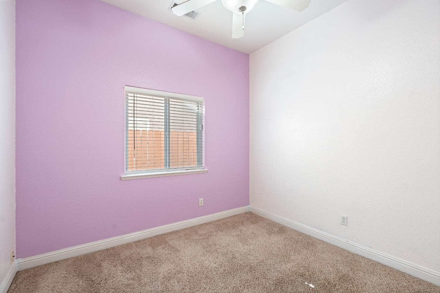 5876 W Acacia Ave, Fresno, CA 93722