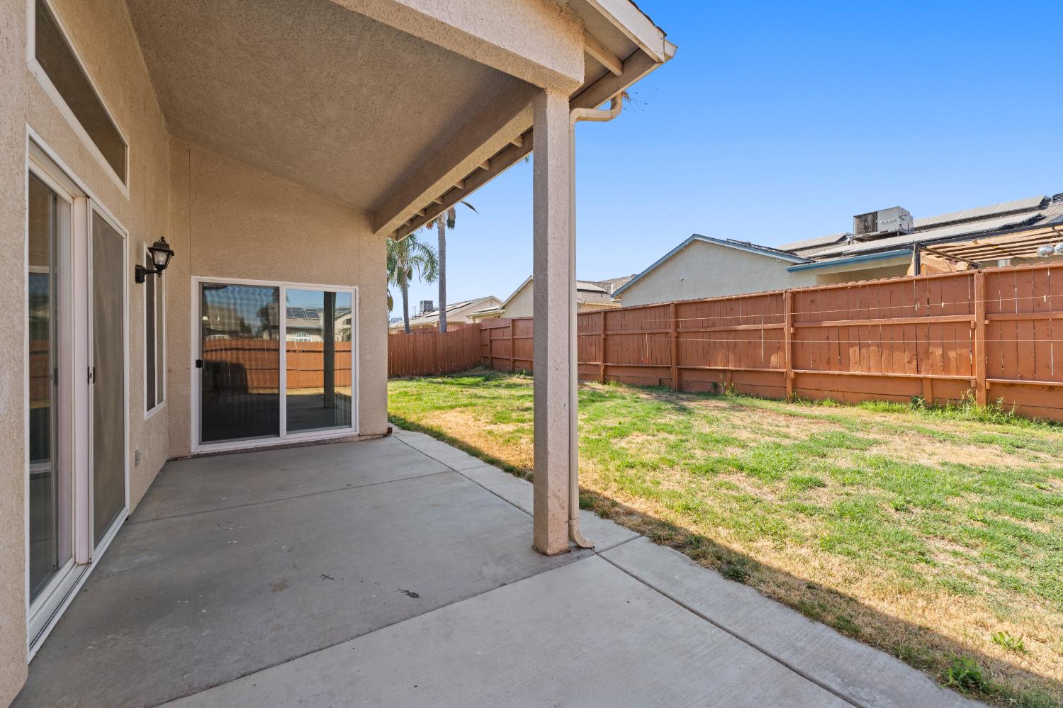 5876 W Acacia Ave, Fresno, CA 93722