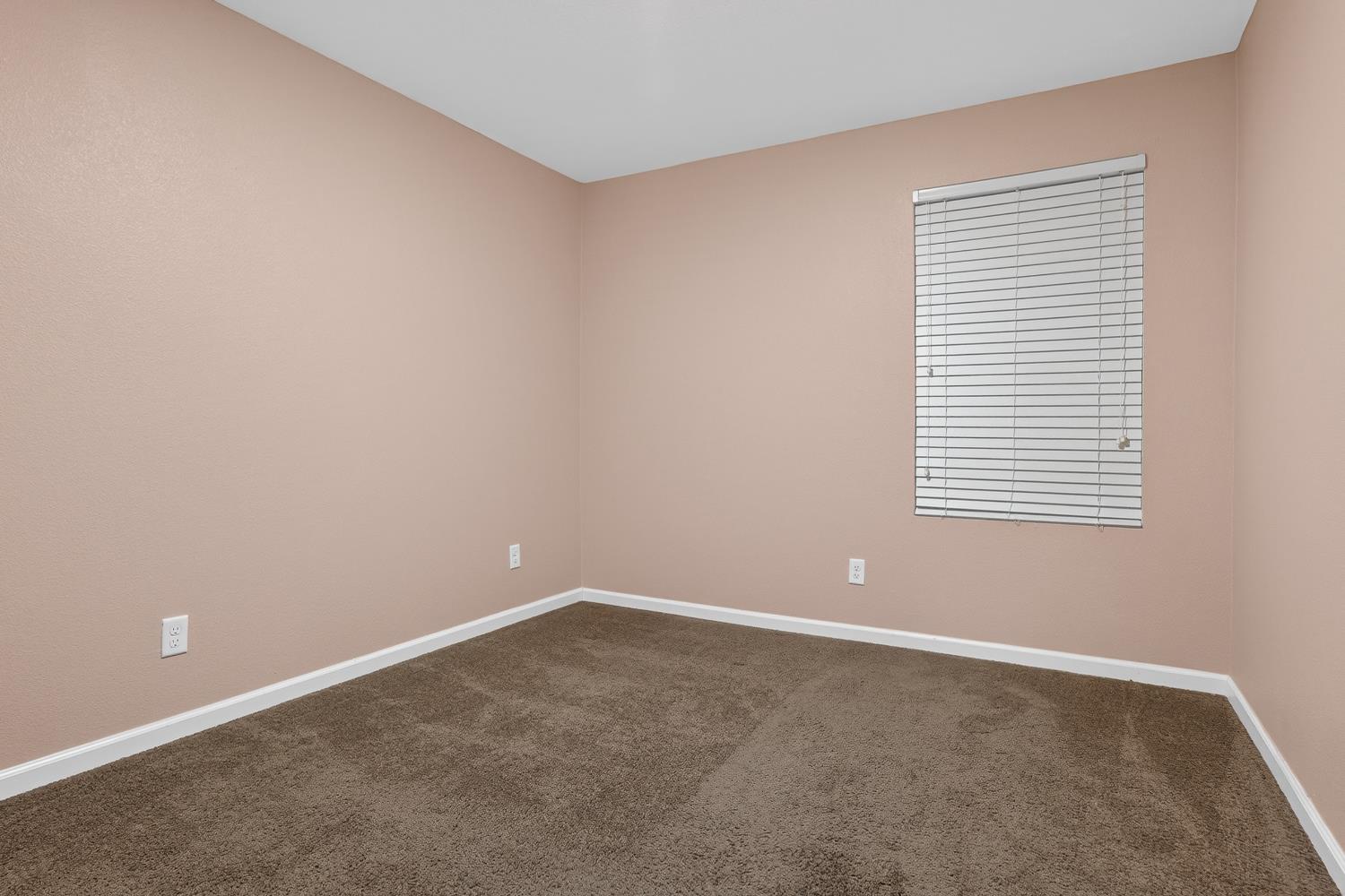 4910 E Alexander Ave, Fresno, CA 93725