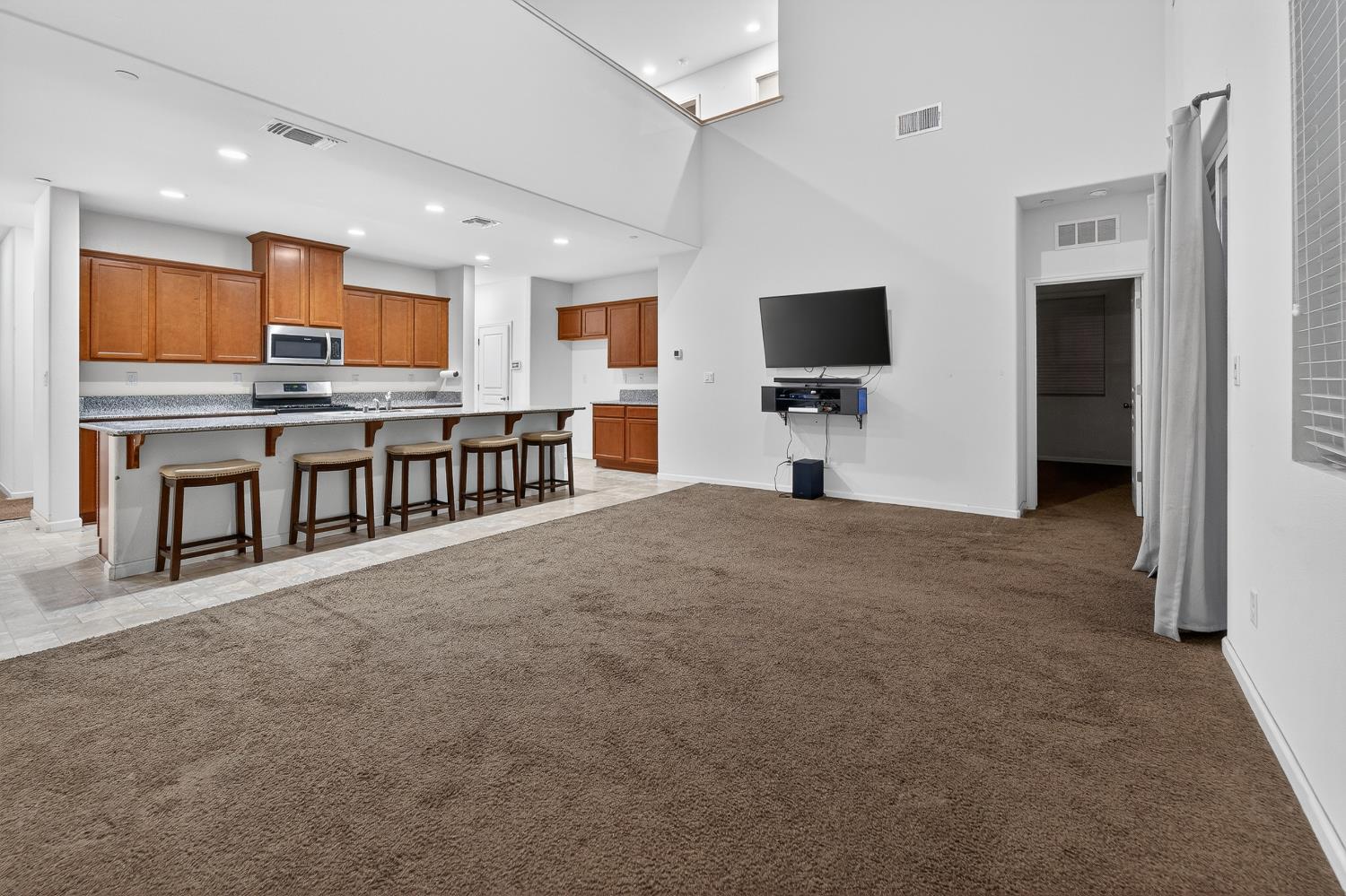 4910 E Alexander Ave, Fresno, CA 93725