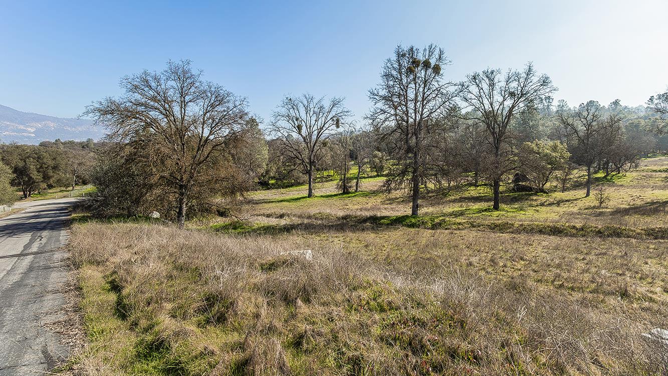 32150 Broken Arrow Ln, Auberry, CA 93602