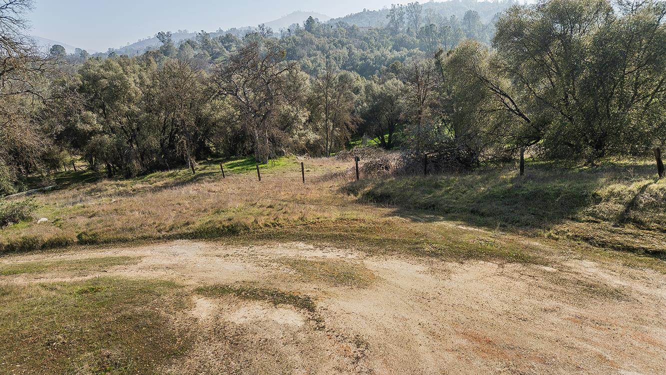 32150 Broken Arrow Ln, Auberry, CA 93602