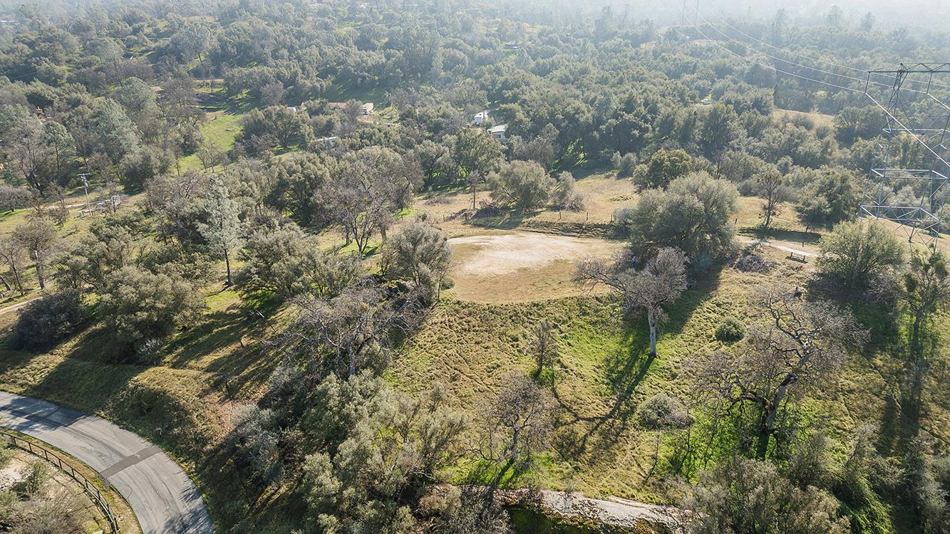 32150 Broken Arrow Ln, Auberry, CA 93602