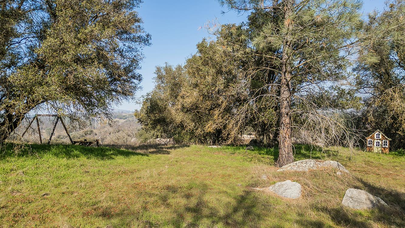 32150 Broken Arrow Ln, Auberry, CA 93602