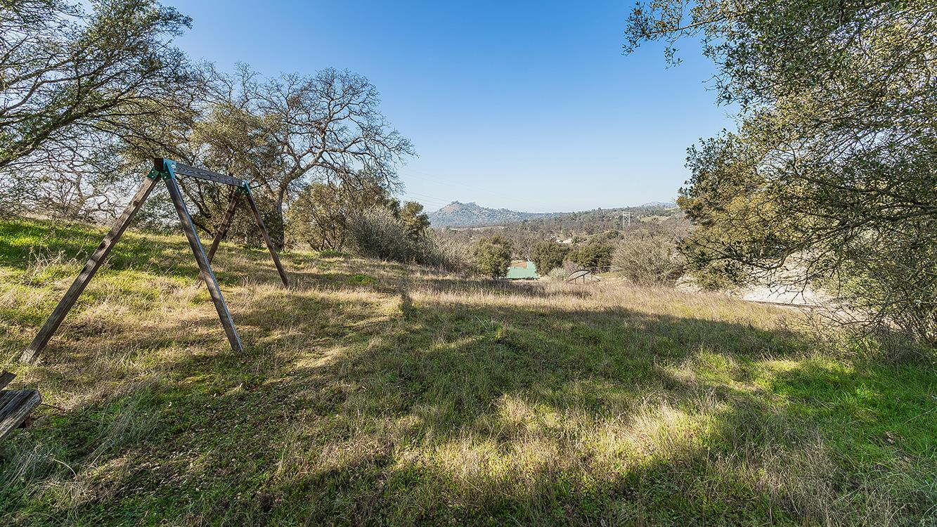 32150 Broken Arrow Ln, Auberry, CA 93602