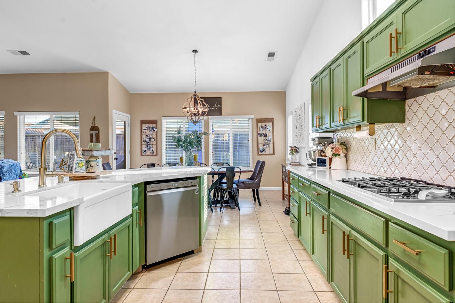 3710 Los Osos Ct, Madera, CA 93637