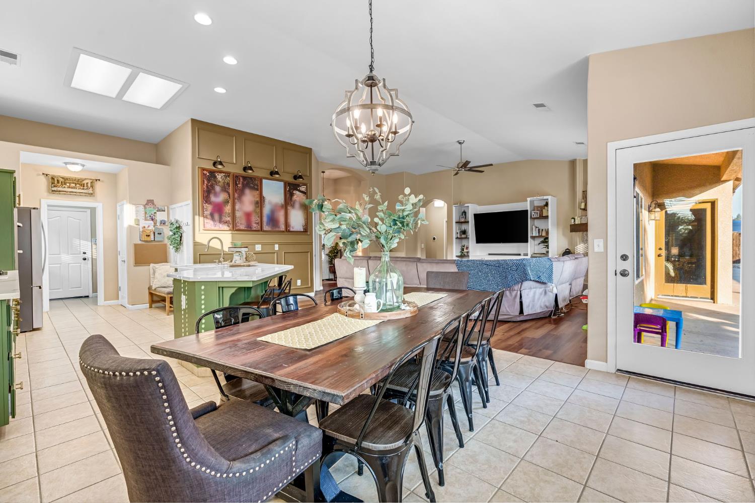 3710 Los Osos Ct, Madera, CA 93637