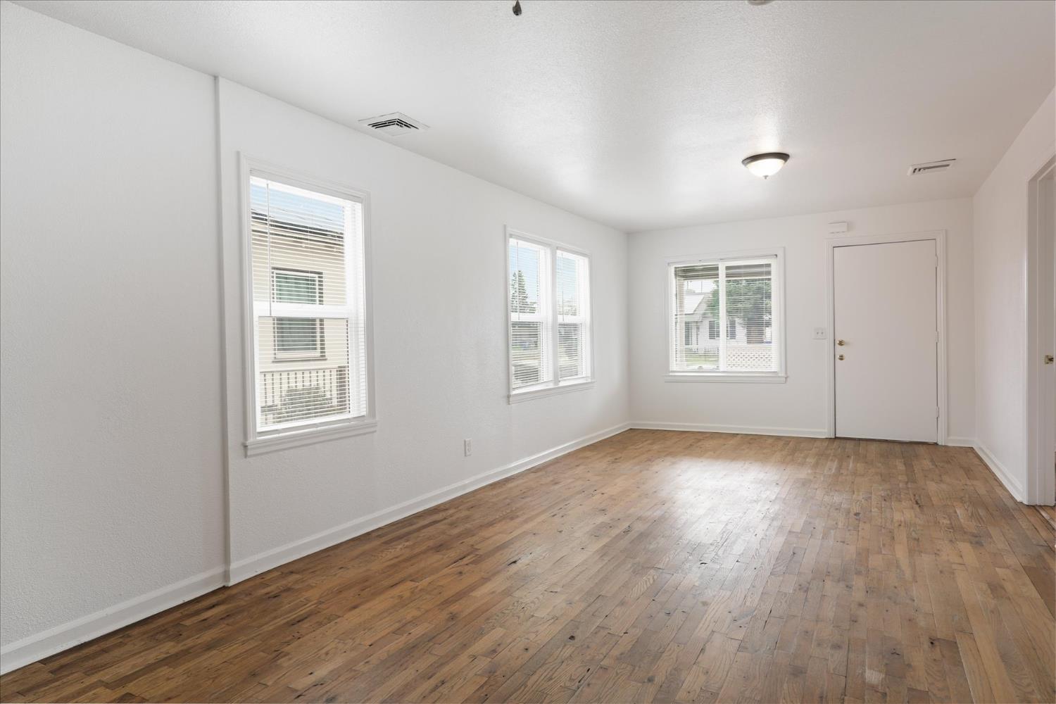 1431 E Shields Ave, Fresno, CA 93704