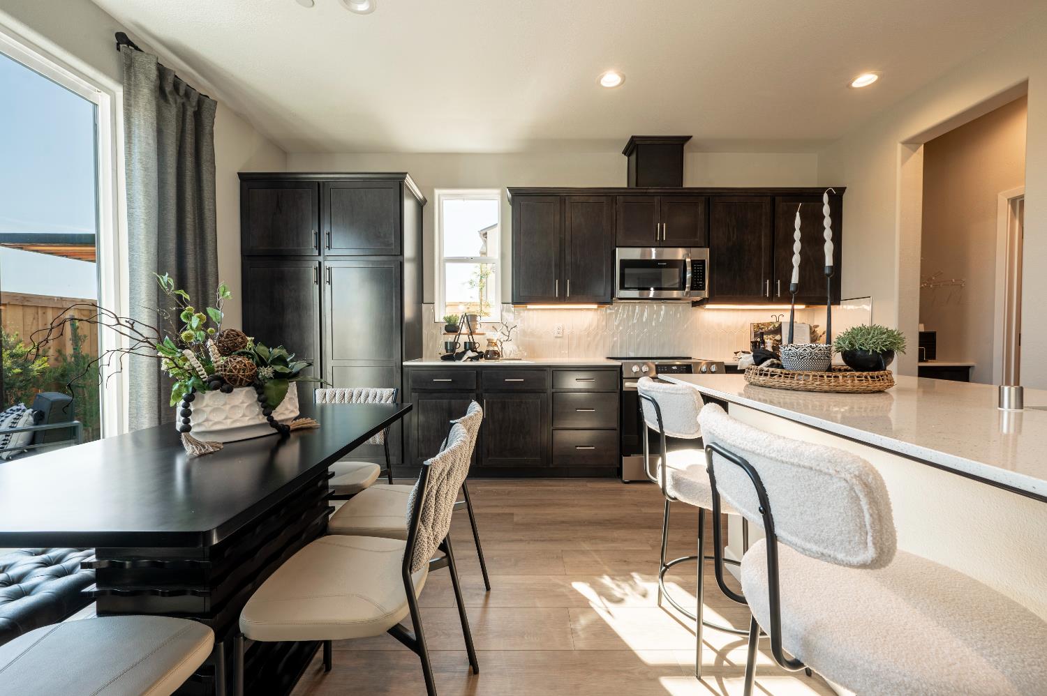 586 Ophelia Ave, Madera, CA 93636