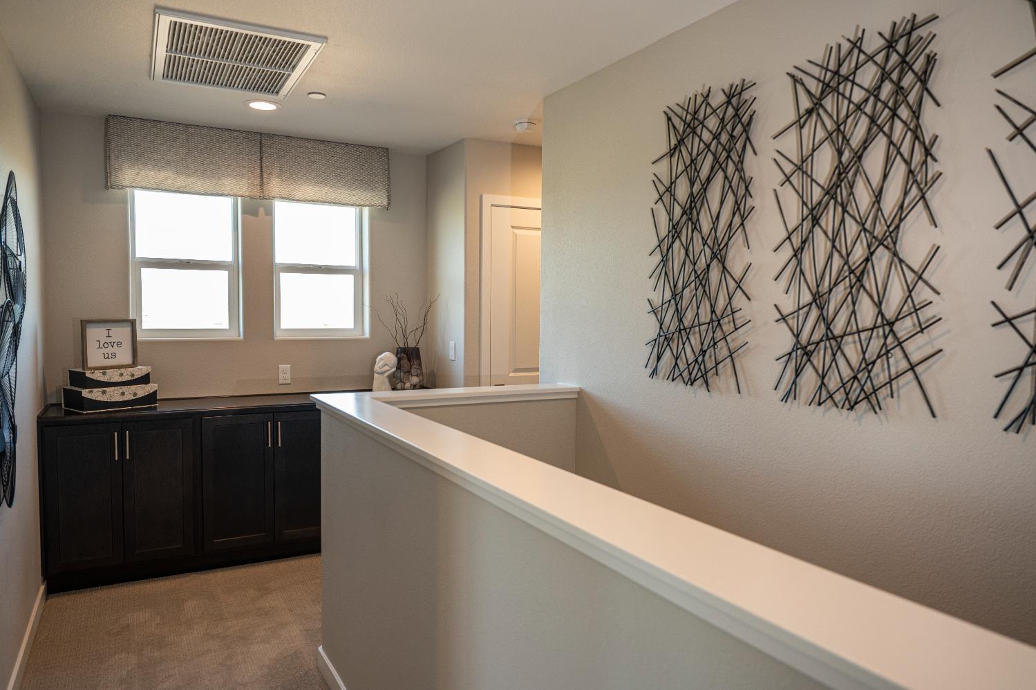 586 Ophelia Ave, Madera, CA 93636