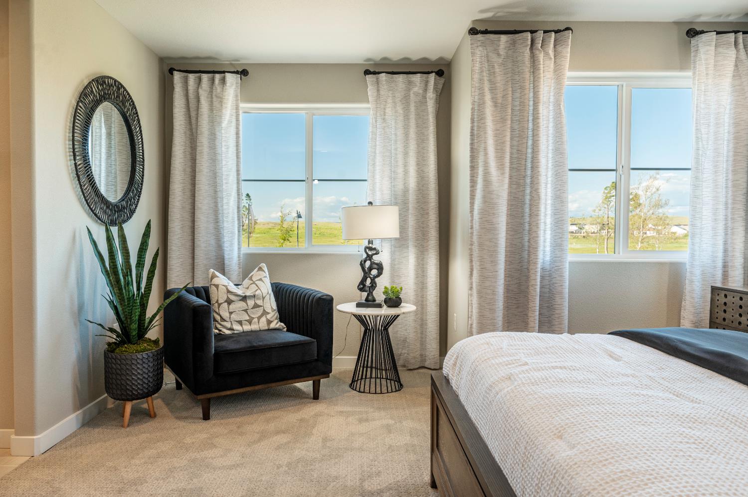 586 Ophelia Ave, Madera, CA 93636