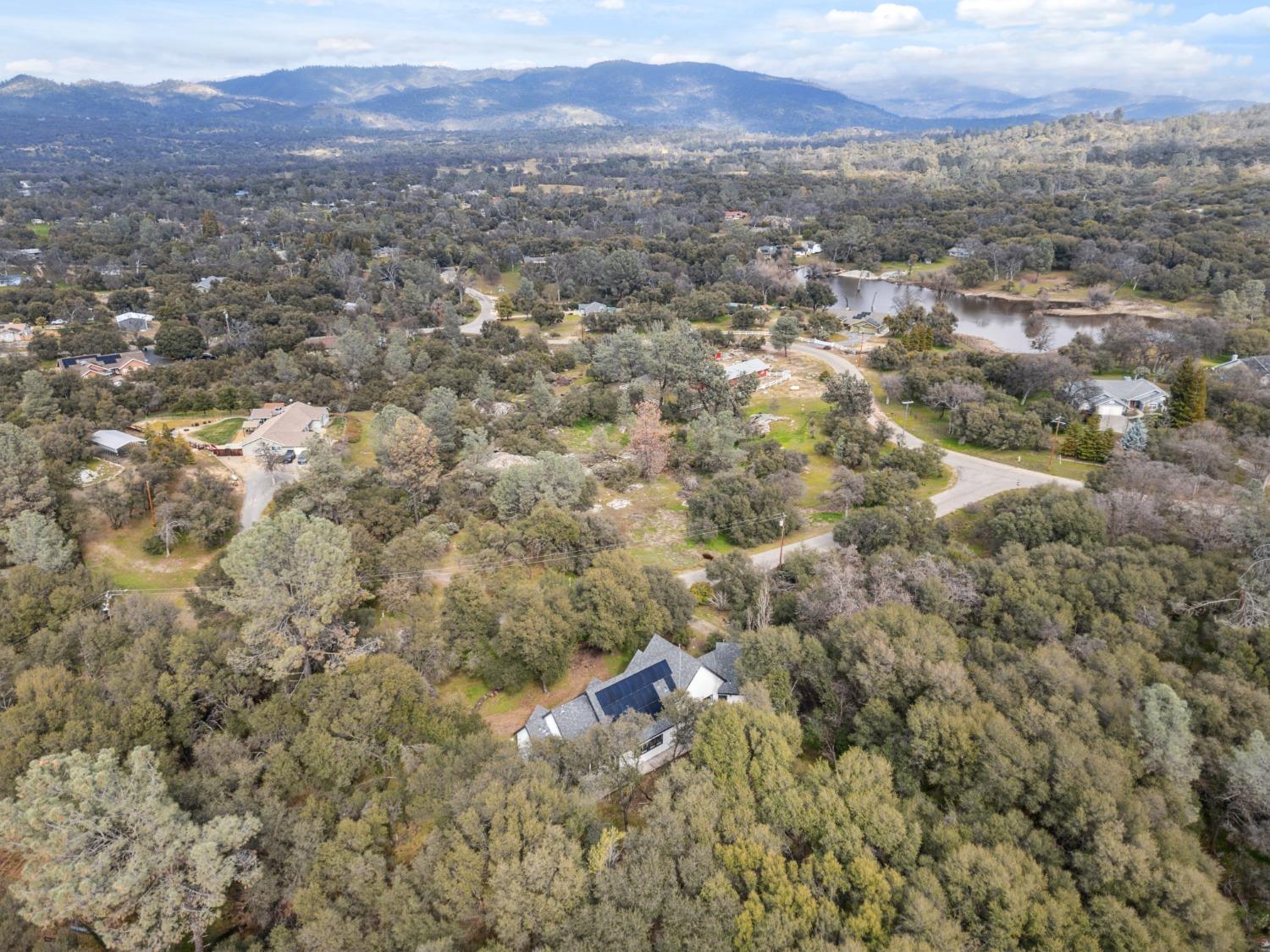 47684 Willow Pond Way, Coarsegold, CA 93614