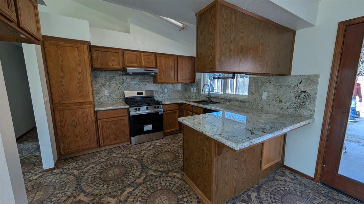 1637 Princeton Ave, Madera, CA 93637