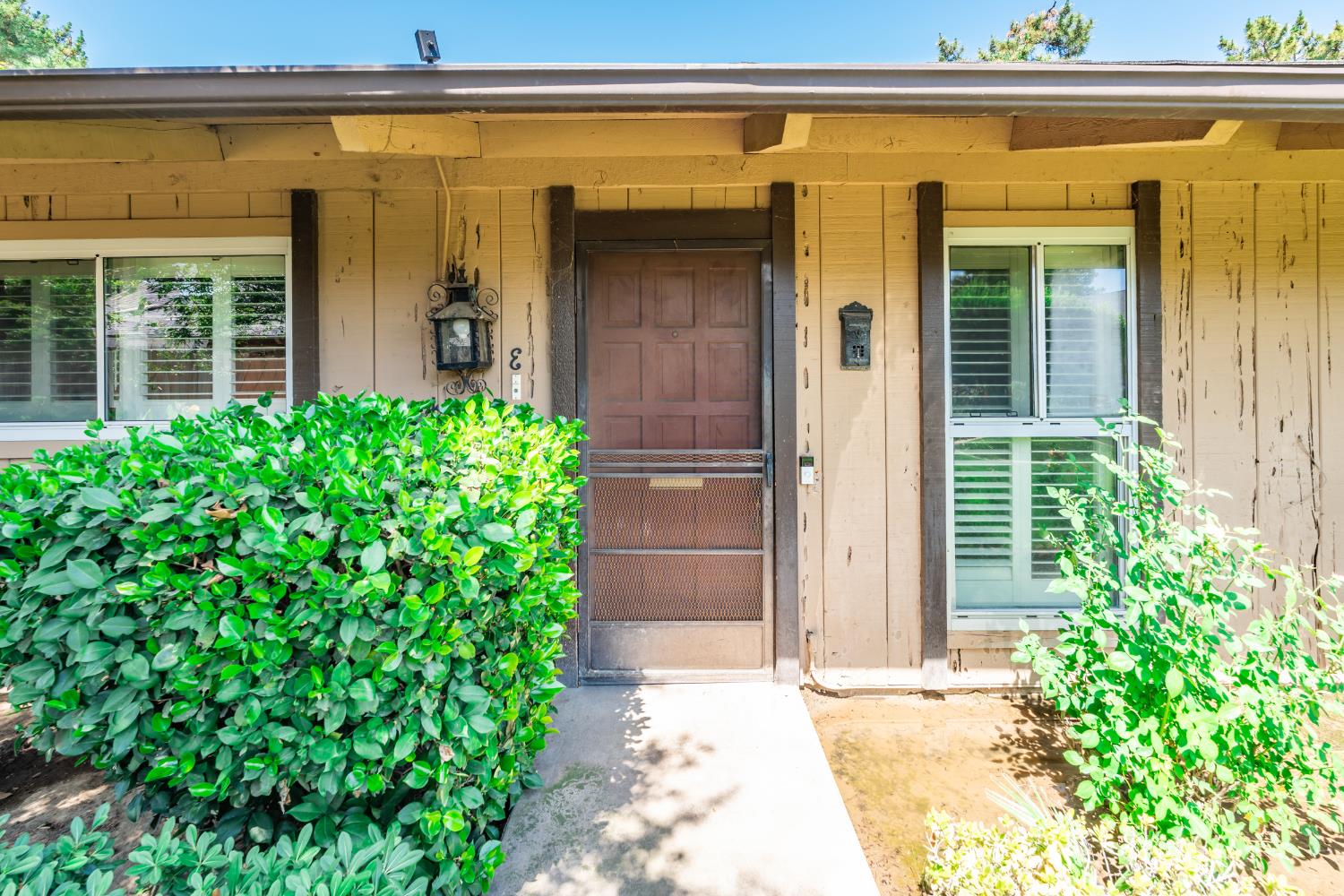 4849 N 7Th St #E, Fresno, CA 93726