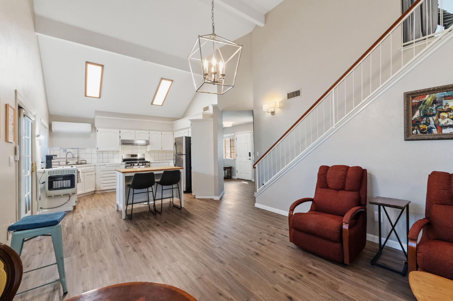 7572 N Millbrook Ave, Fresno, CA 93720