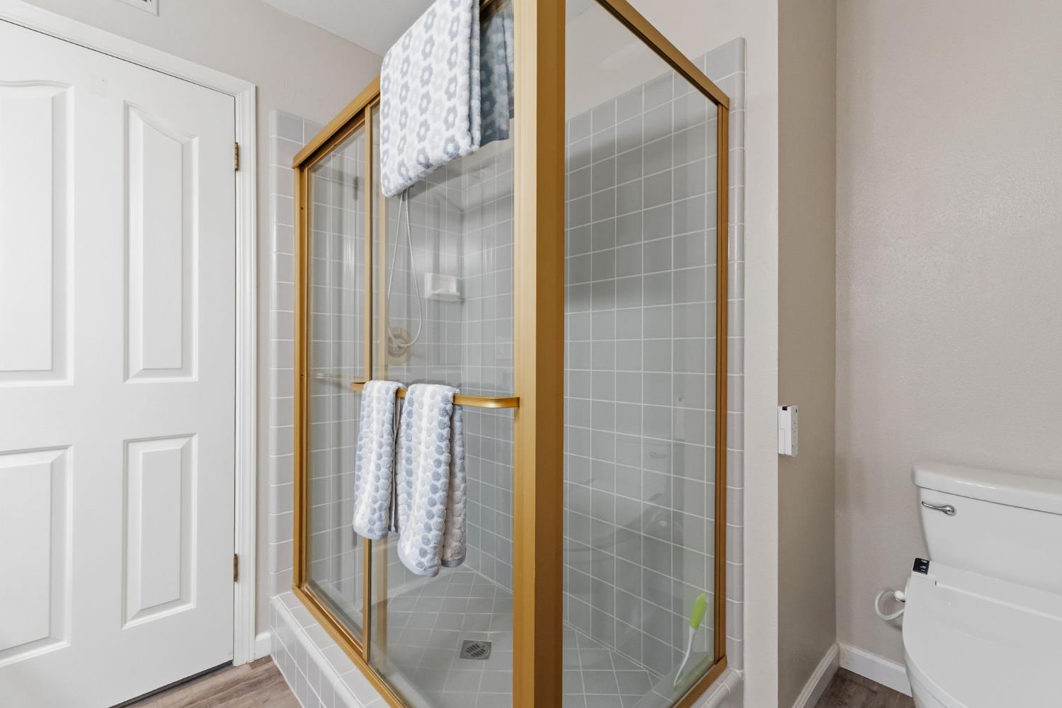 7572 N Millbrook Ave, Fresno, CA 93720