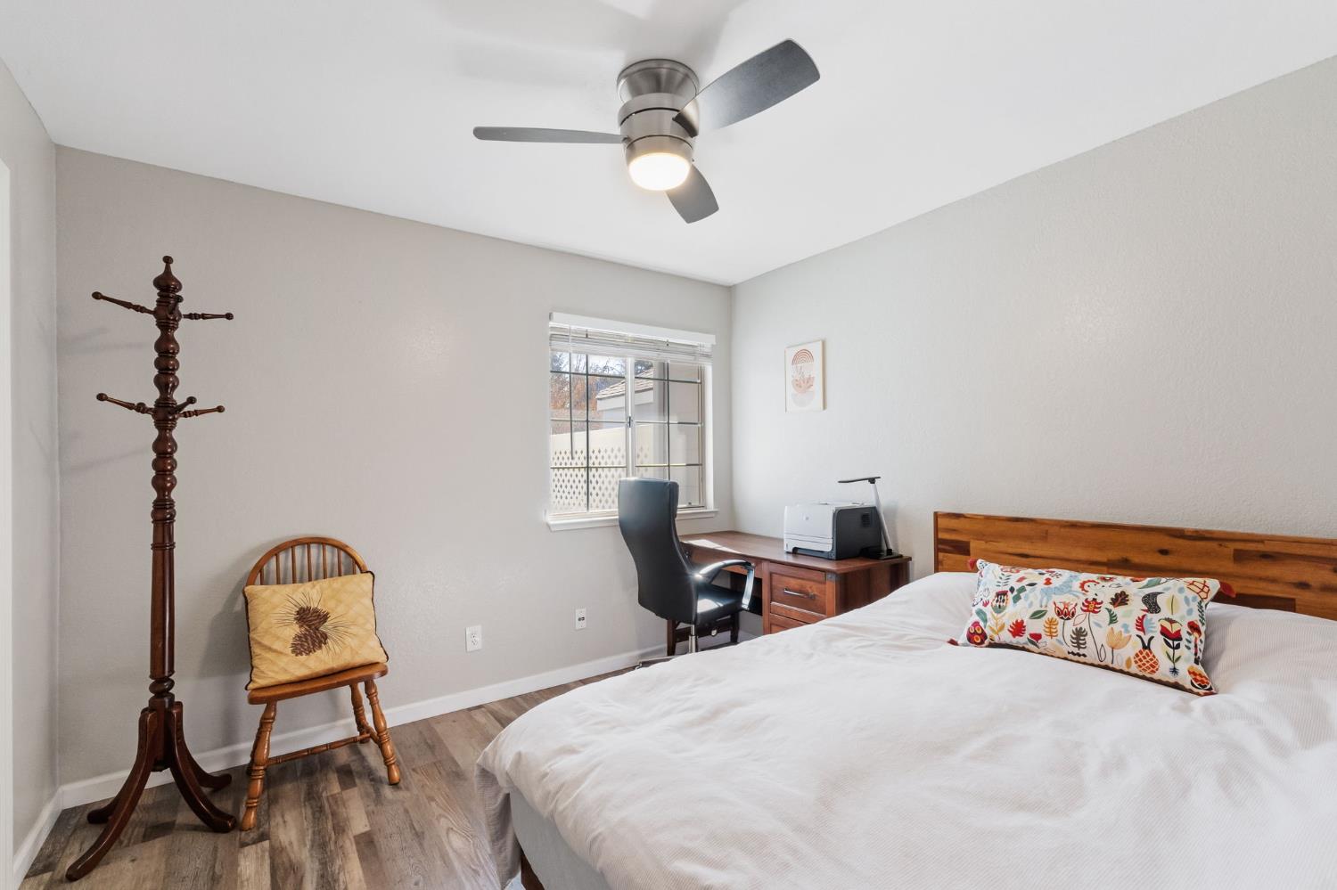 7572 N Millbrook Ave, Fresno, CA 93720