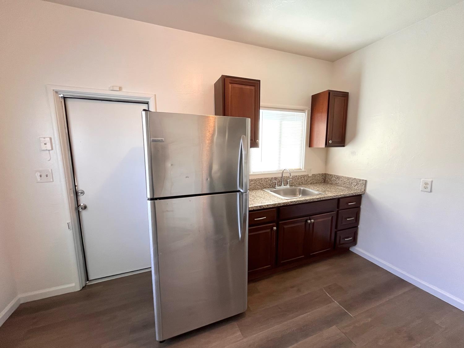 616 618 N Echo Ave, Fresno, CA 93728