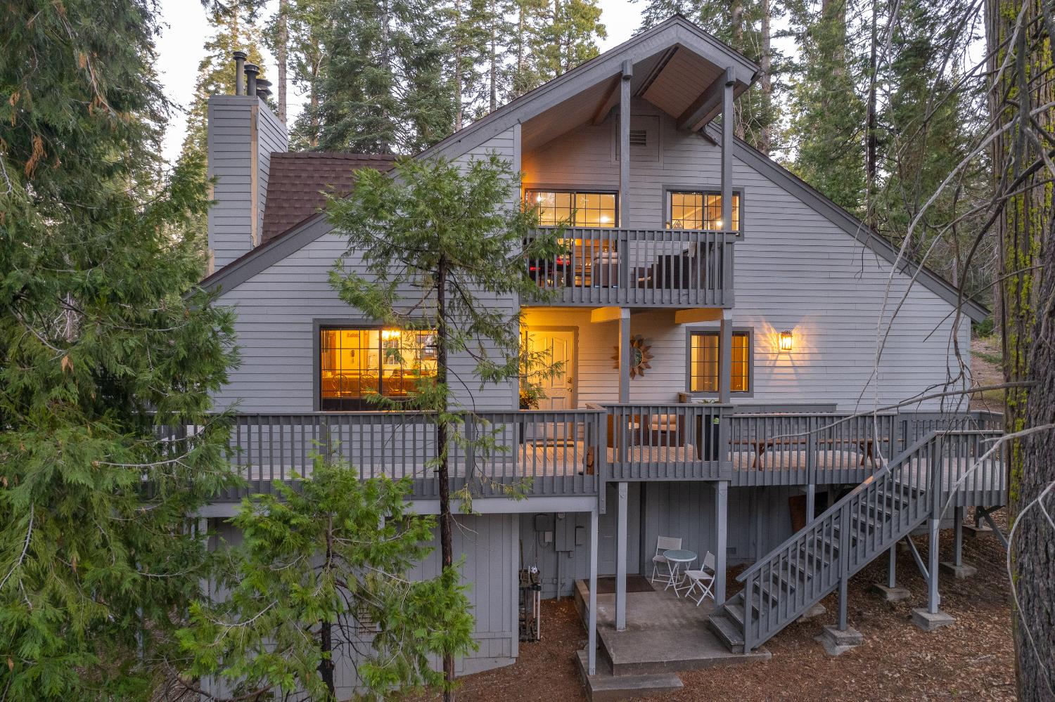 39095 Ridge Rd, Shaver Lake, CA 93664