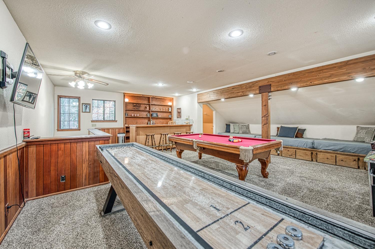 39095 Ridge Rd, Shaver Lake, CA 93664