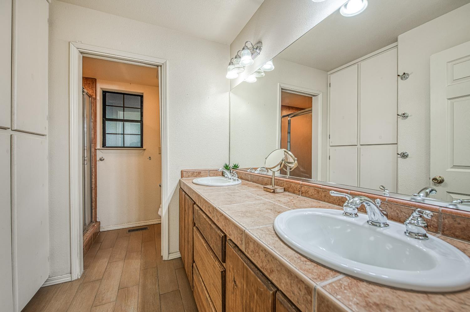 39095 Ridge Rd, Shaver Lake, CA 93664