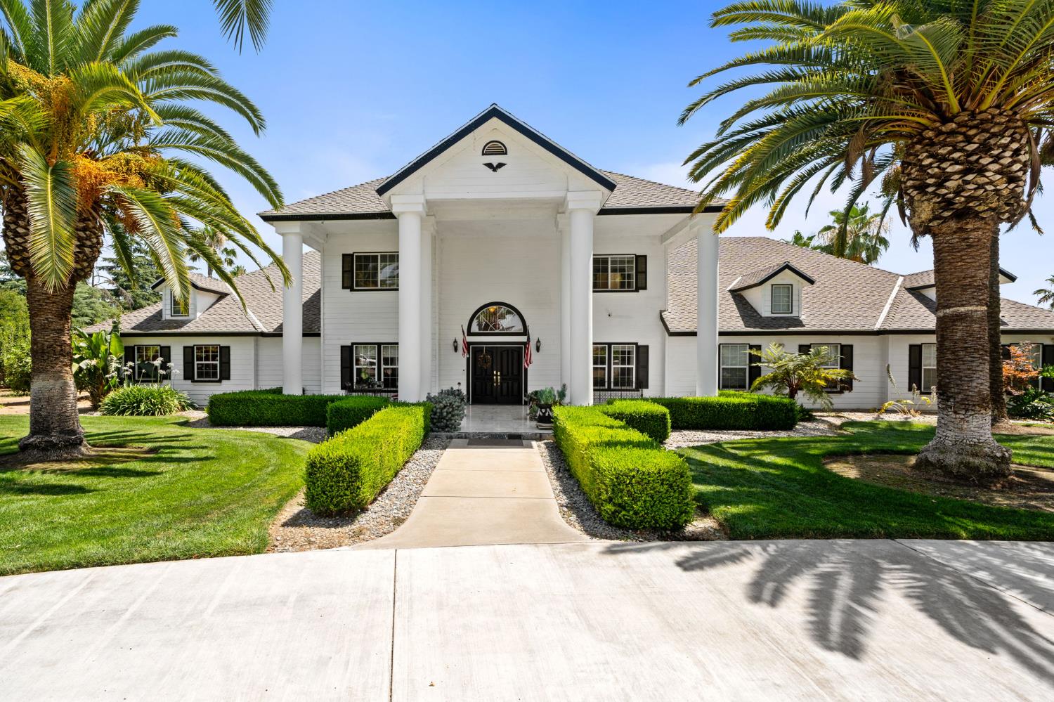 7207 E Bremer Ave, Fresno, CA 93737