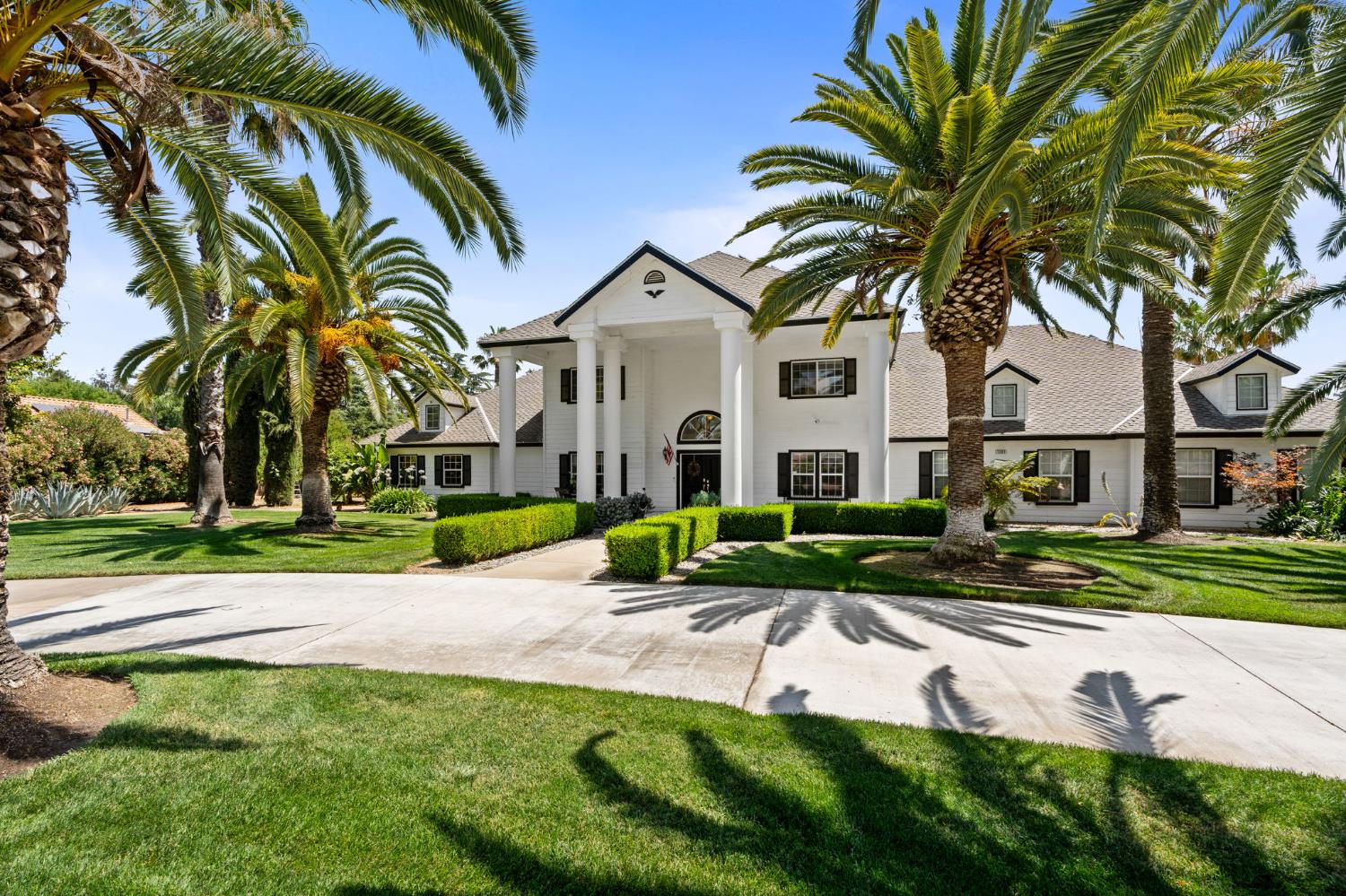 7207 E Bremer Ave, Fresno, CA 93737