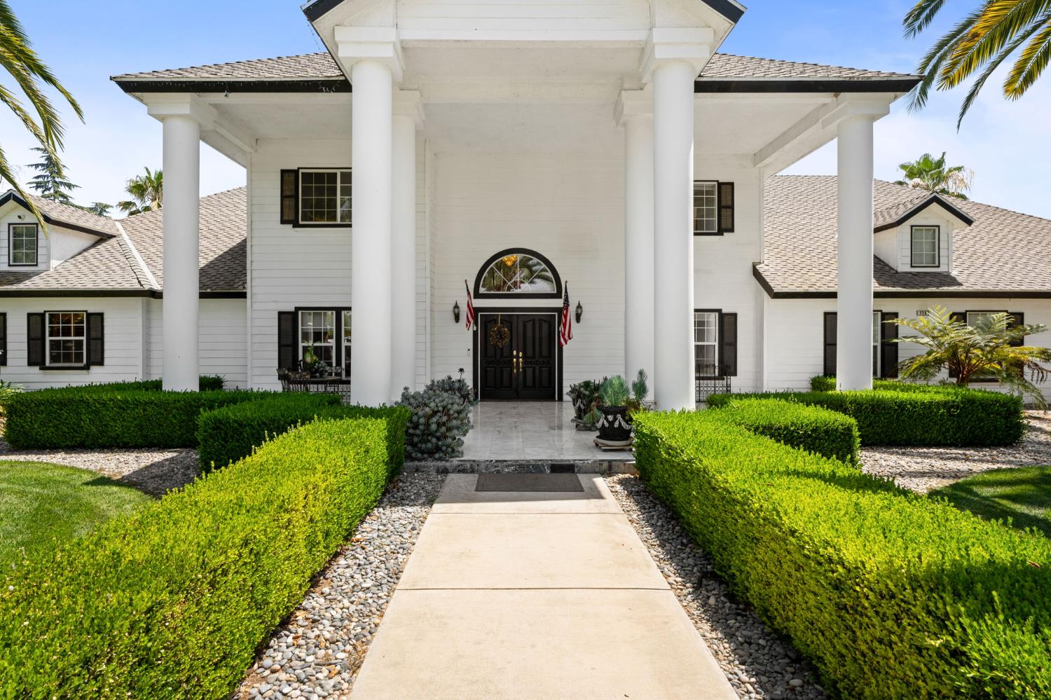 7207 E Bremer Ave, Fresno, CA 93737