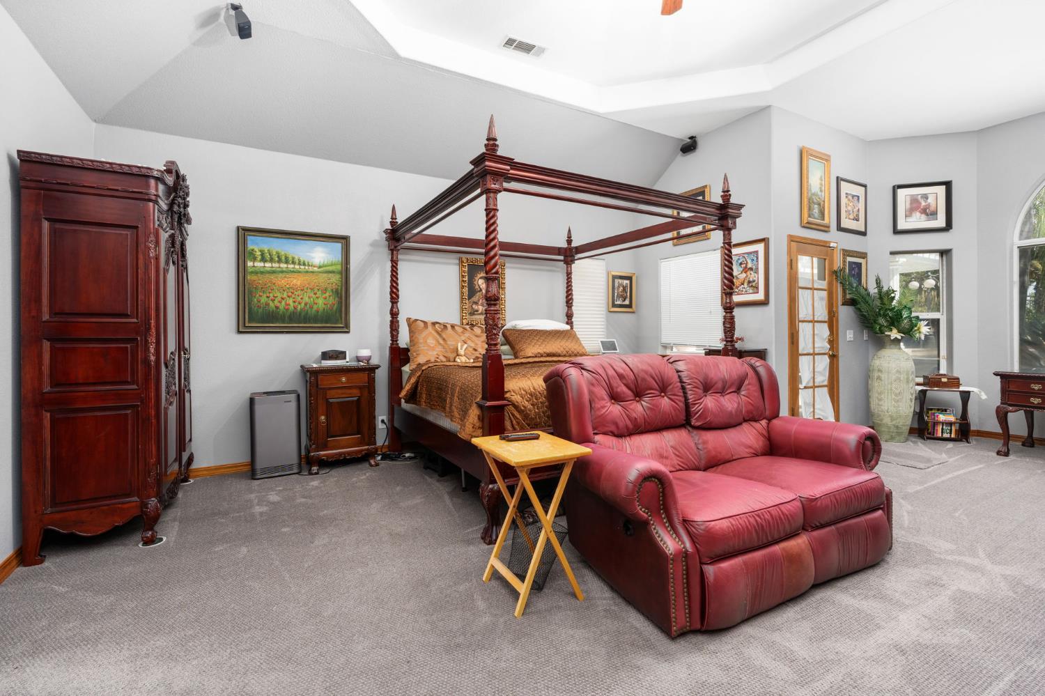 7207 E Bremer Ave, Fresno, CA 93737