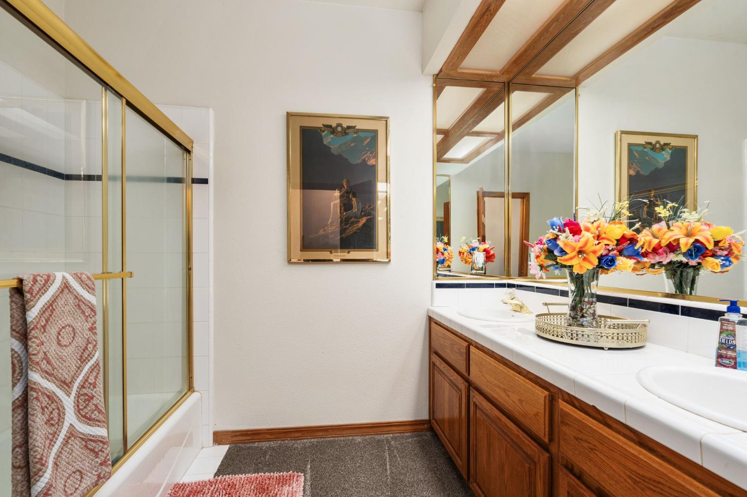 7207 E Bremer Ave, Fresno, CA 93737