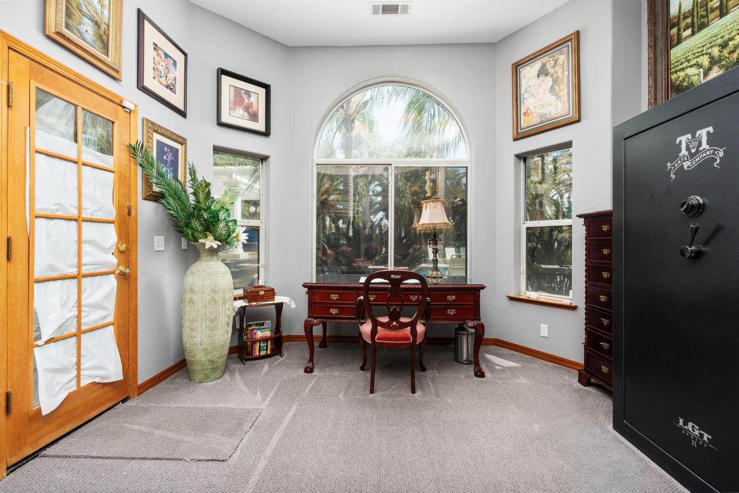 7207 E Bremer Ave, Fresno, CA 93737