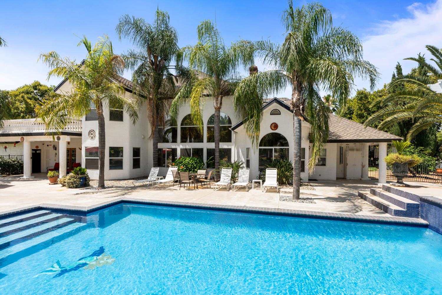 7207 E Bremer Ave, Fresno, CA 93737