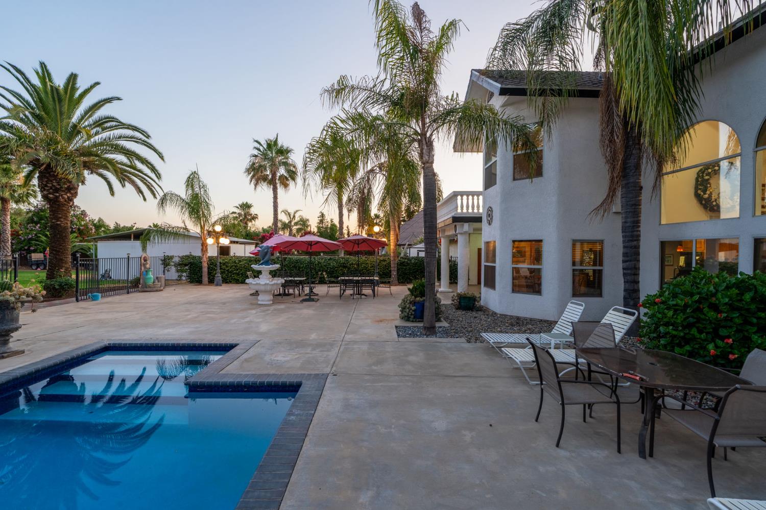 7207 E Bremer Ave, Fresno, CA 93737