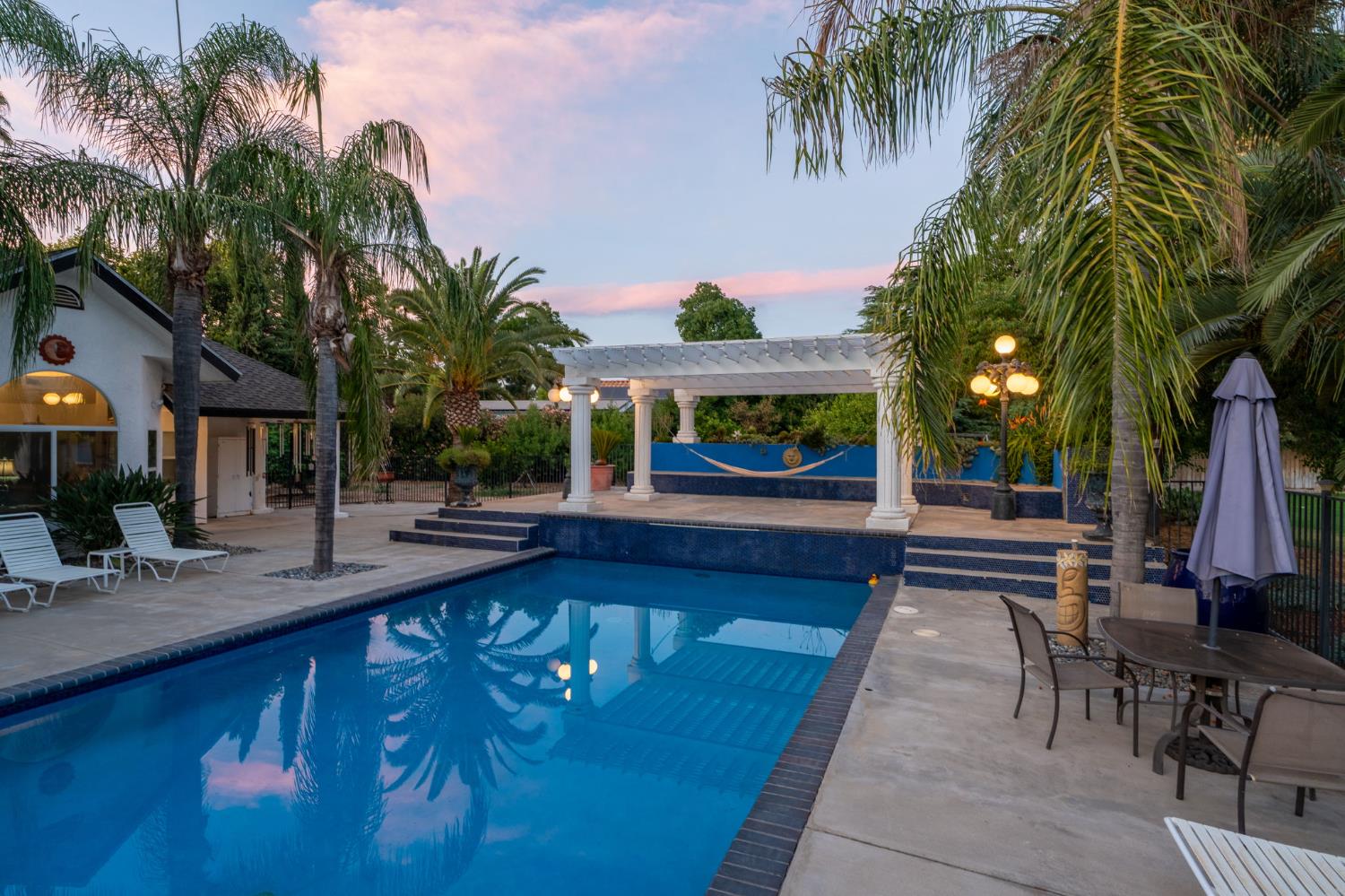 7207 E Bremer Ave, Fresno, CA 93737