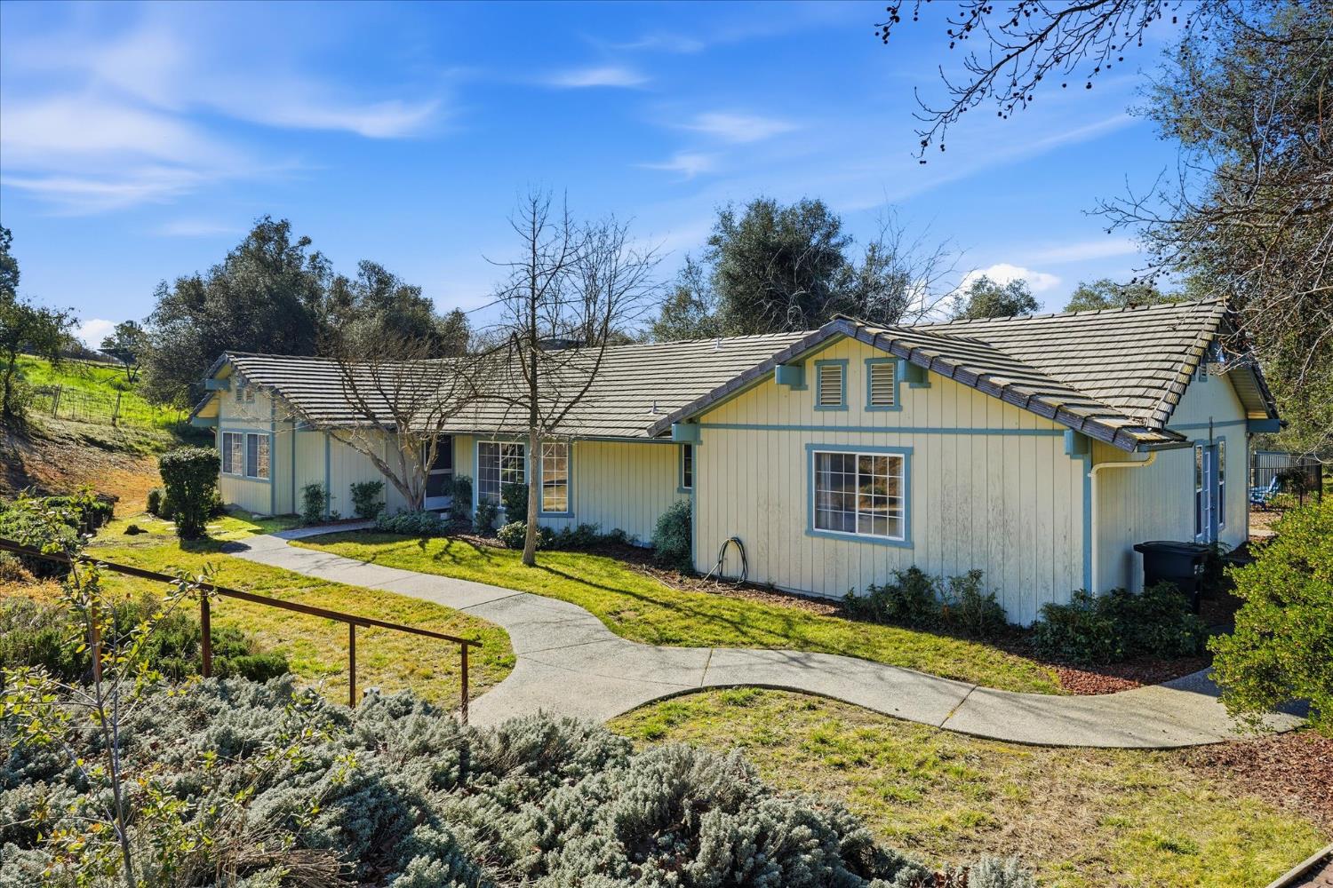 42406 Windy Gap Dr, Ahwahnee, CA 93601