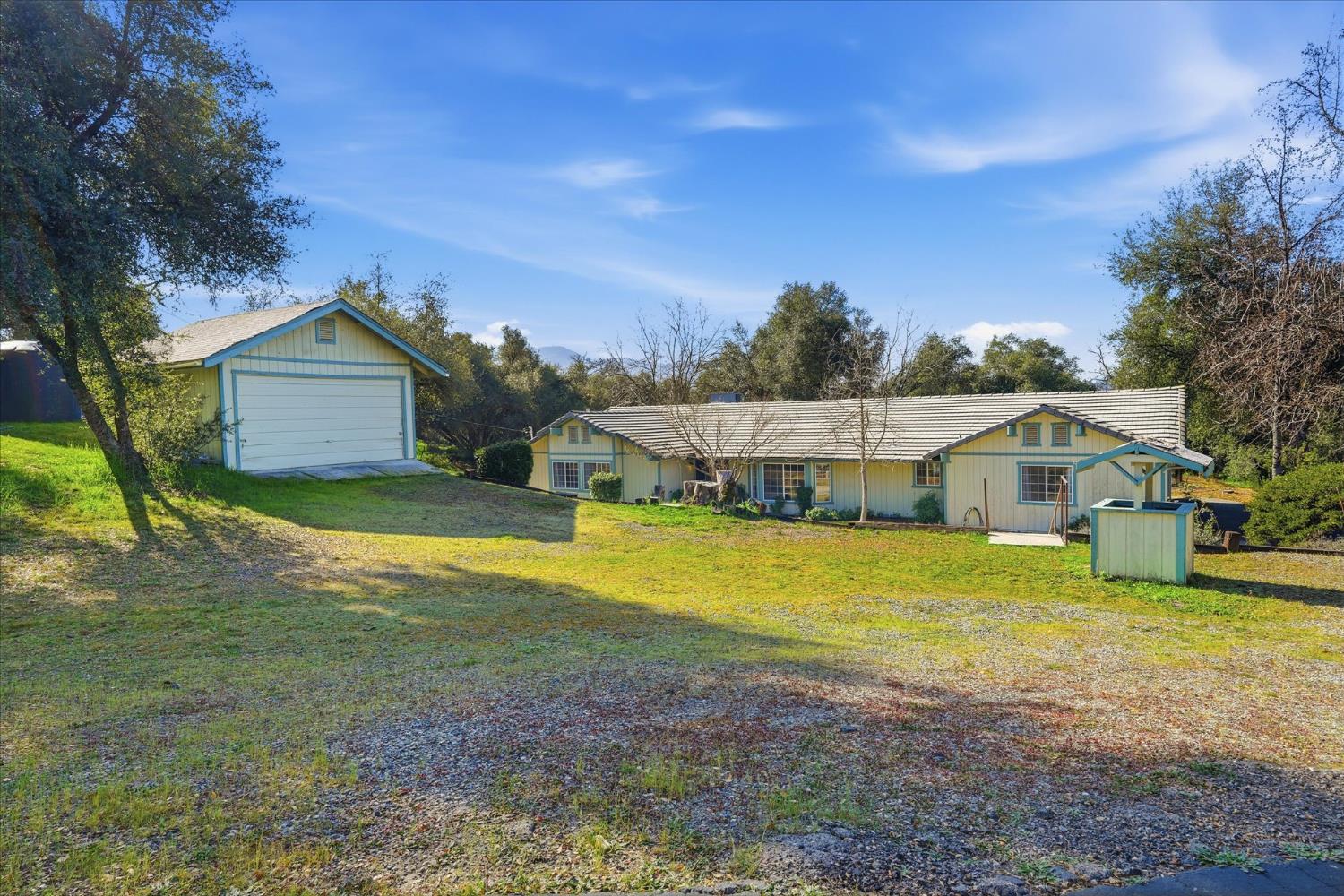 42406 Windy Gap Dr, Ahwahnee, CA 93601