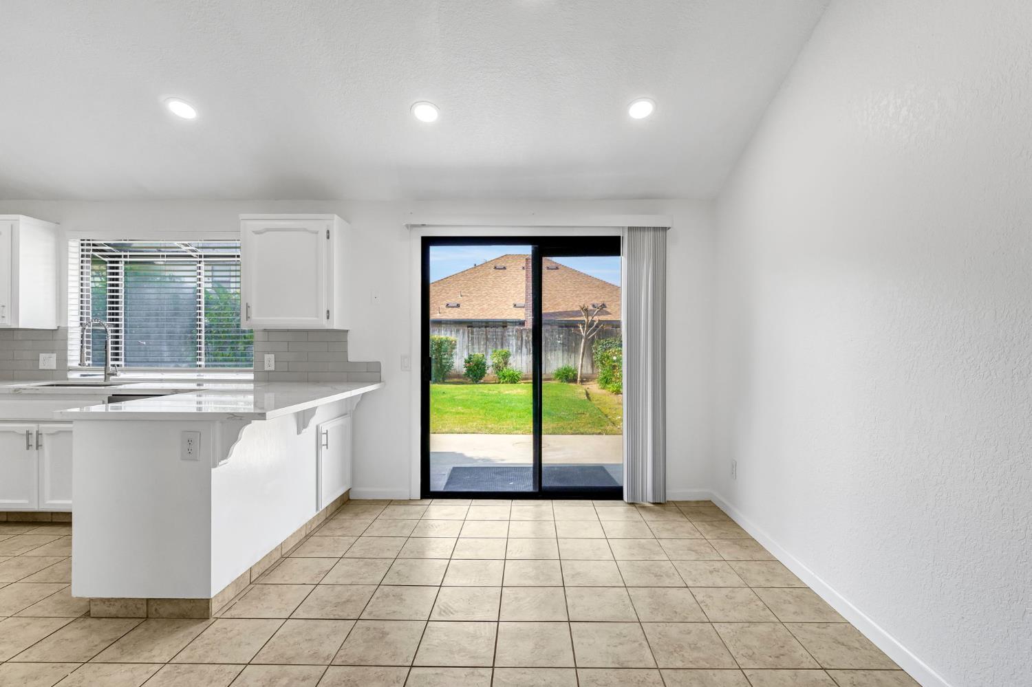 6459 N Hanover Ave, Fresno, CA 93722