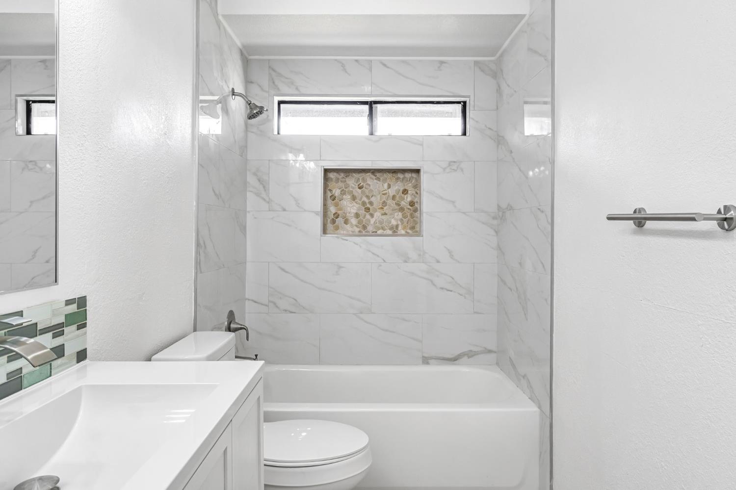 6459 N Hanover Ave, Fresno, CA 93722