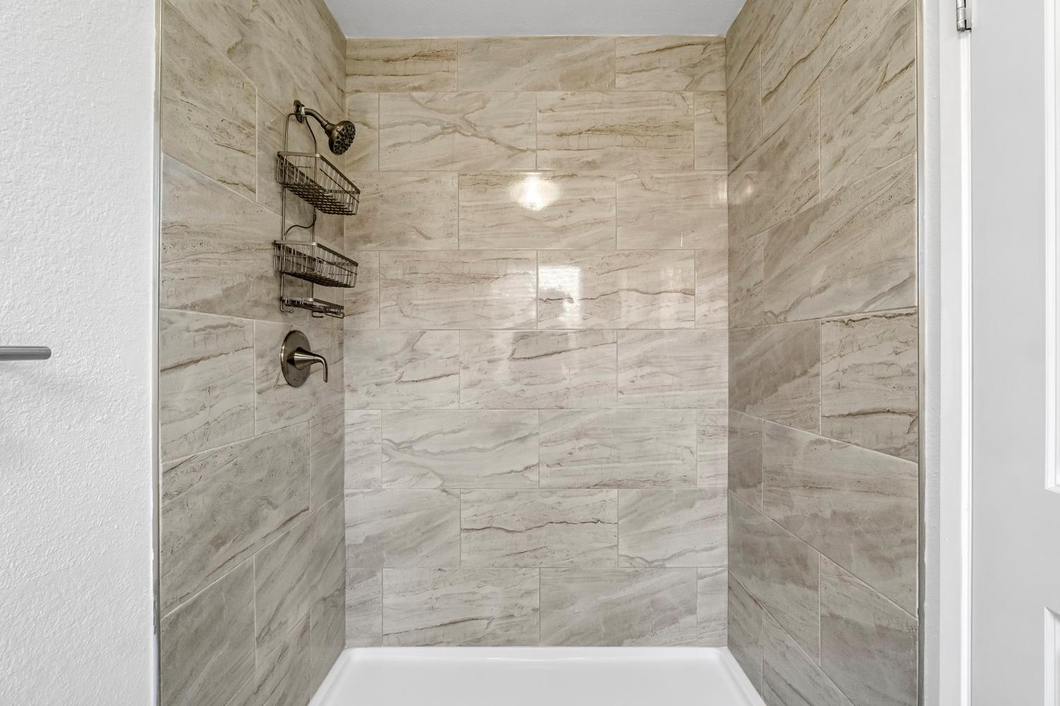 6459 N Hanover Ave, Fresno, CA 93722