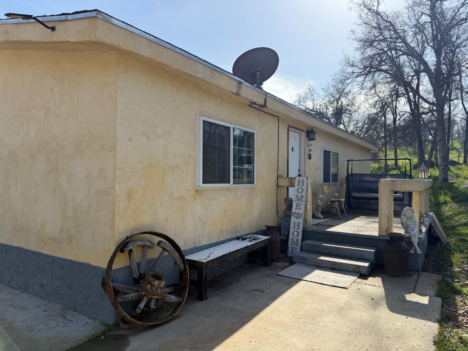 1321 Elwood Rd, Yokuts Valley, CA 93675