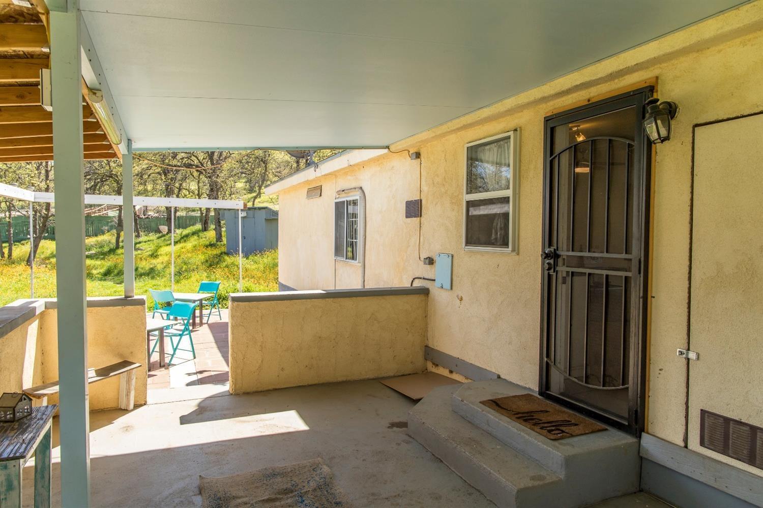 1321 Elwood Rd, Yokuts Valley, CA 93675