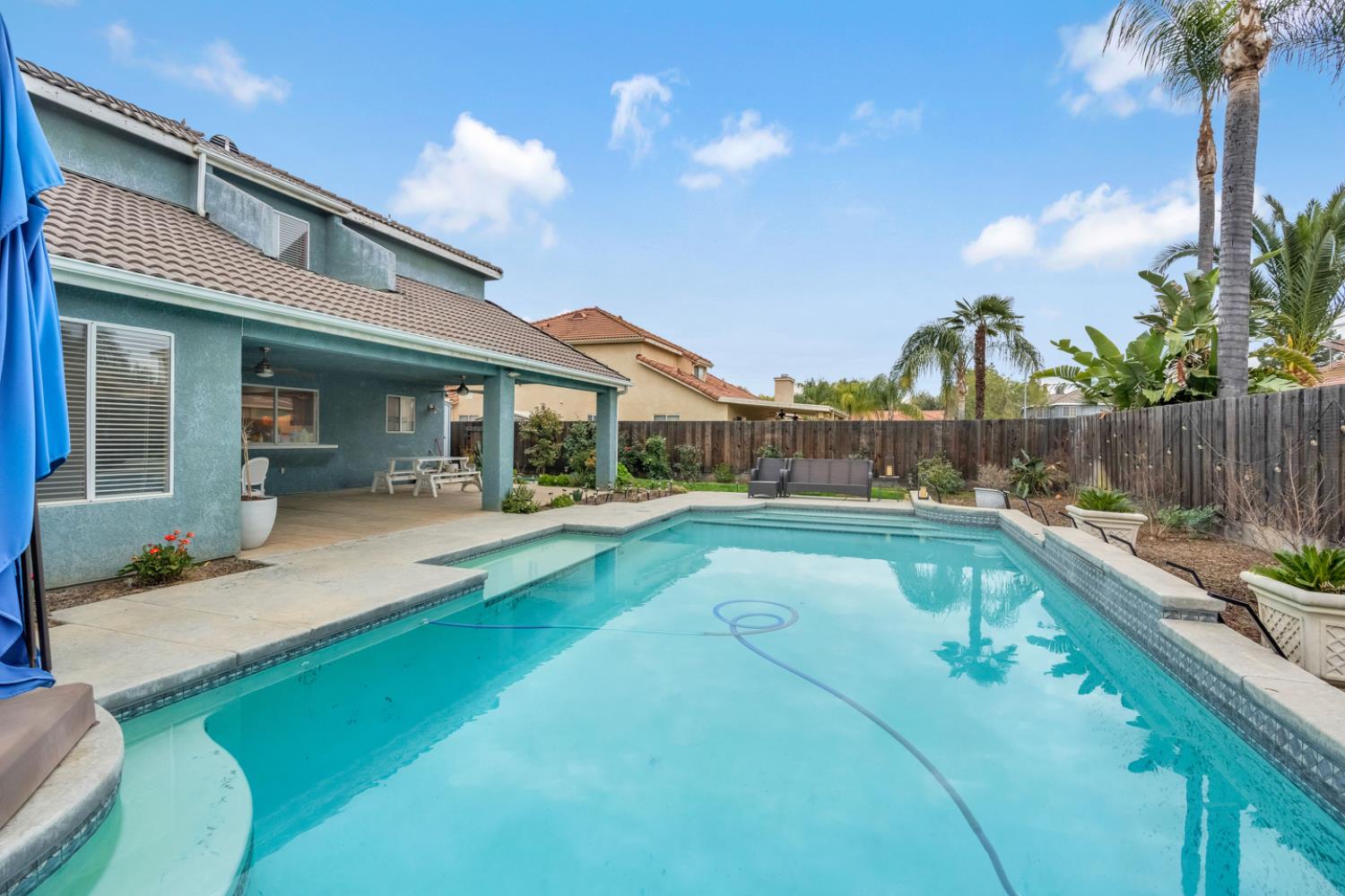 2411 E Salem Ave, Fresno, CA 93720