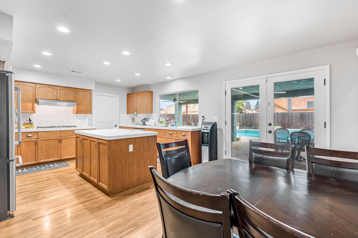 2411 E Salem Ave, Fresno, CA 93720