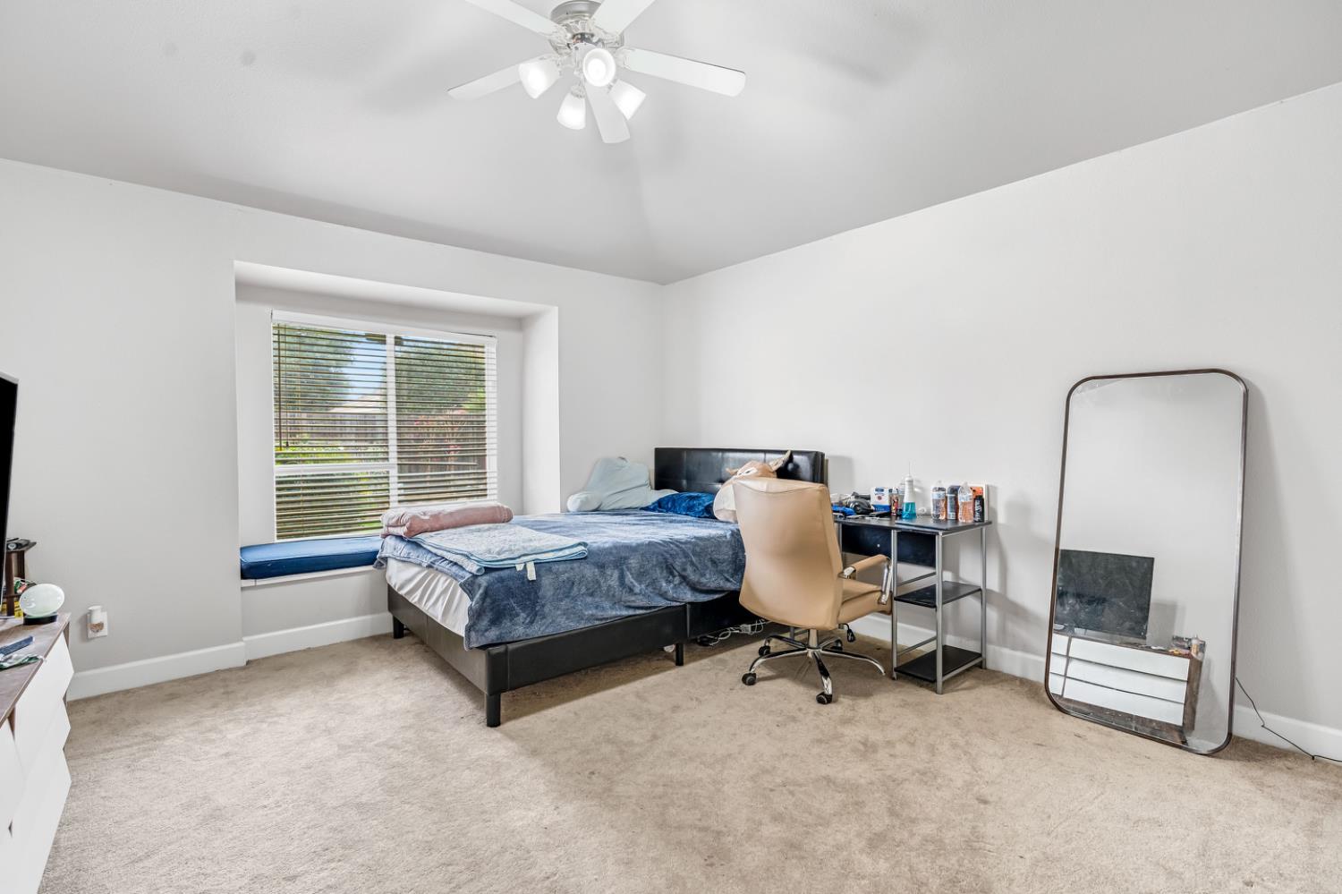 2411 E Salem Ave, Fresno, CA 93720