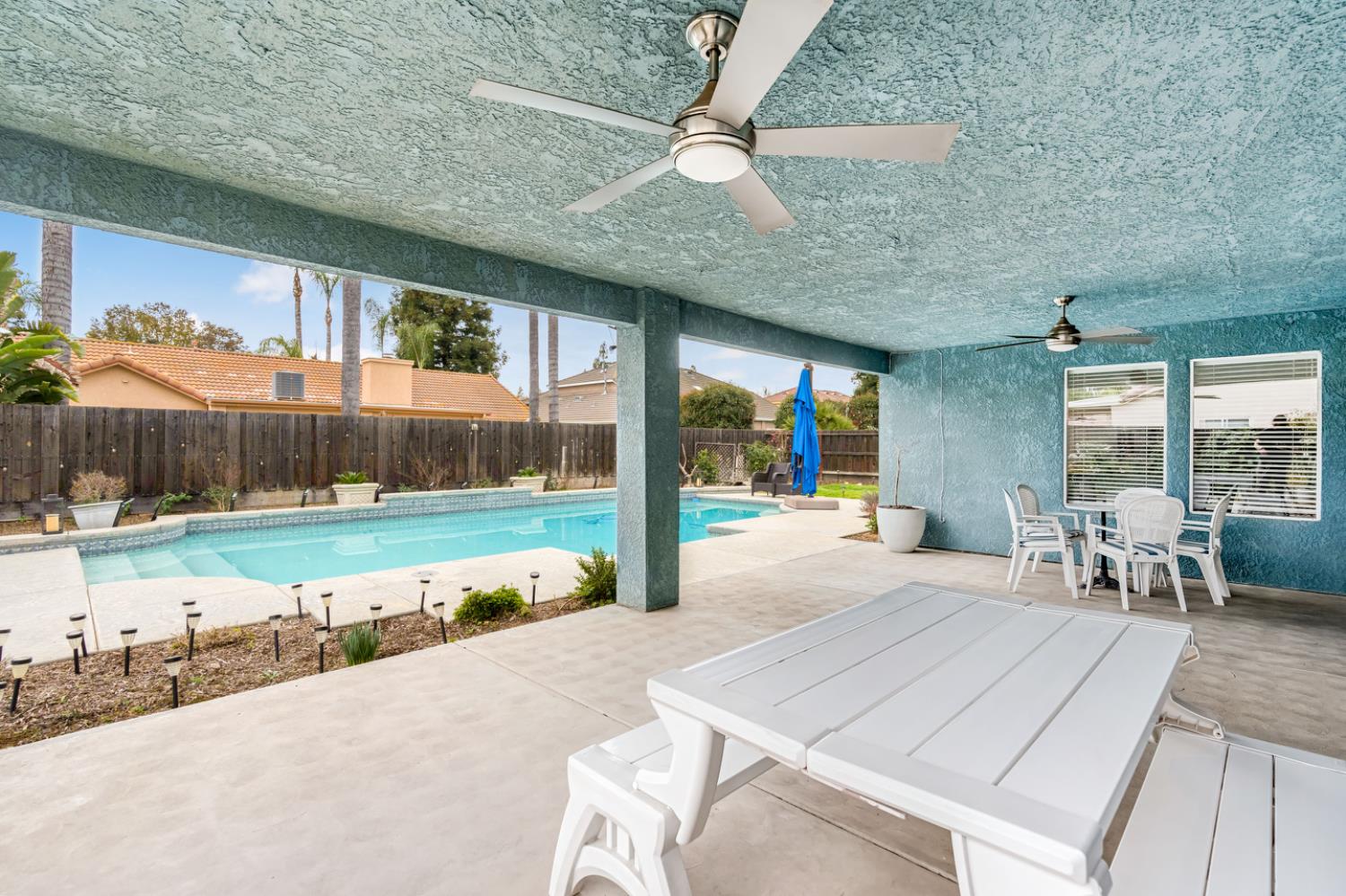 2411 E Salem Ave, Fresno, CA 93720