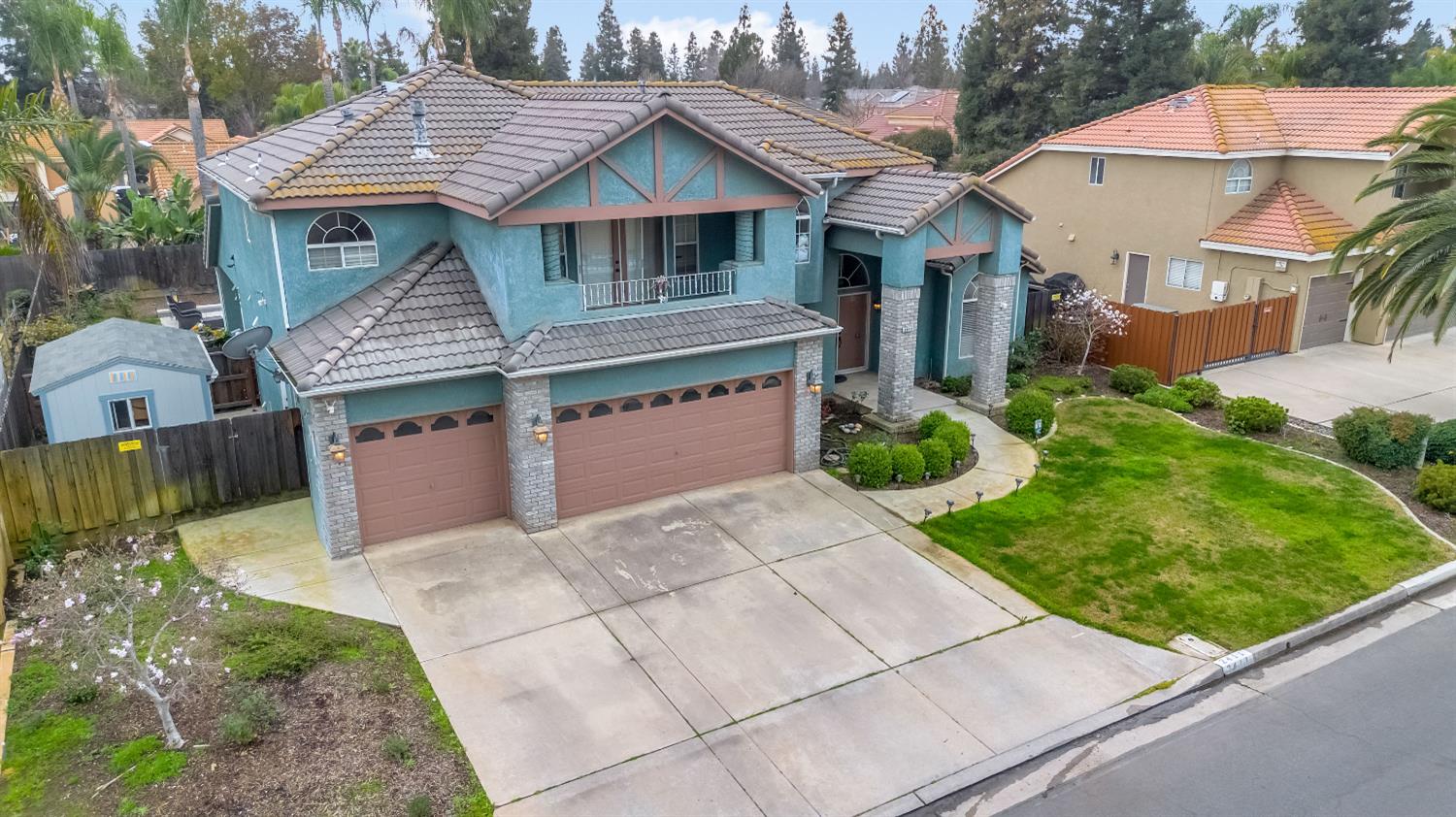 2411 E Salem Ave, Fresno, CA 93720