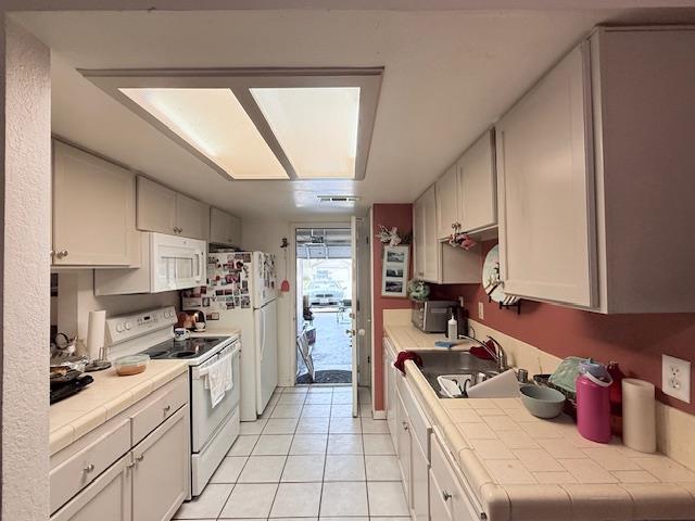 284 W Lexington Ave, Fresno, CA 93711